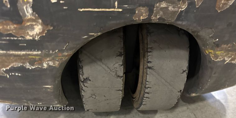 image for item DI9088 2014 Crown SC5245-40 forklift