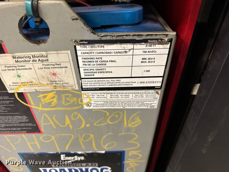 image for item DI9111 2016 Raymond 5600 order picker