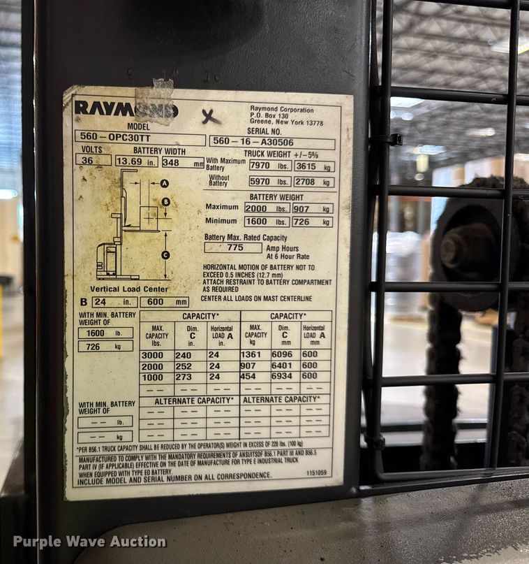 image for item DI9111 2016 Raymond 5600 order picker