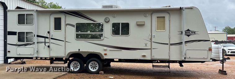 image for item DM1913 2005 Aerolite 29 QBH camper