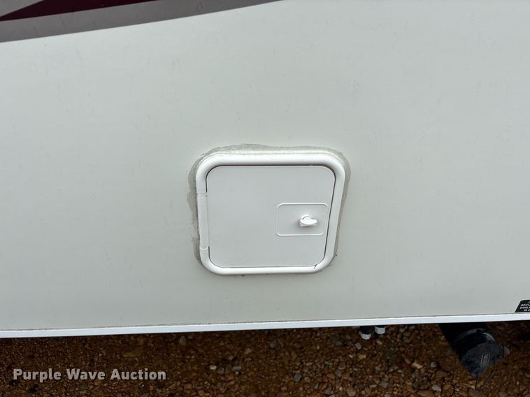 image for item DM1913 2005 Aerolite 29 QBH camper