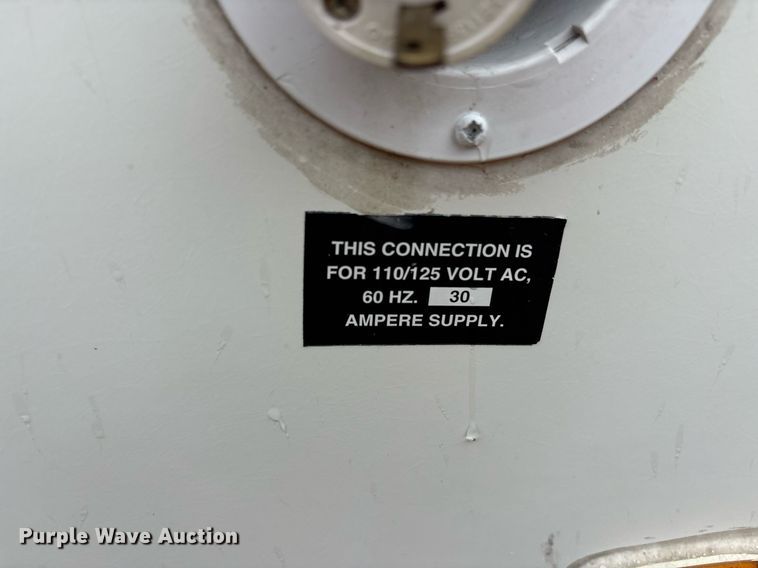 image for item DM1913 2005 Aerolite 29 QBH camper