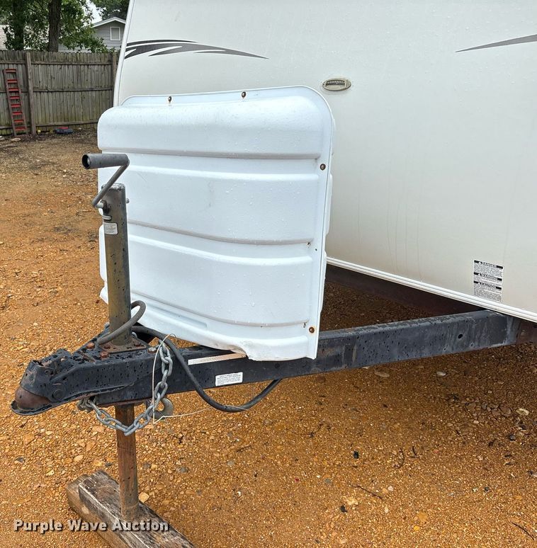 image for item DM1913 2005 Aerolite 29 QBH camper