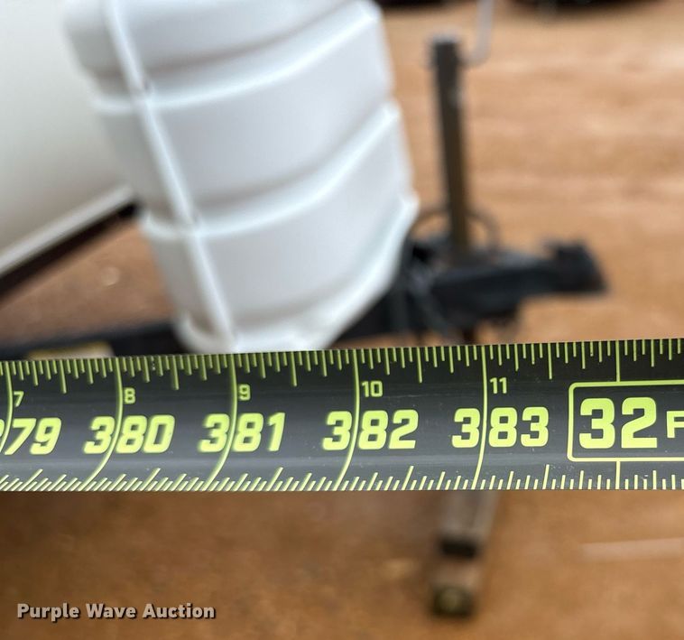 image for item DM1913 2005 Aerolite 29 QBH camper