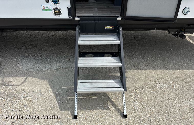 image for item DM1930 2025 Forest River Prime Time Tracer Ultra-Lite TRT308BRDLE camper