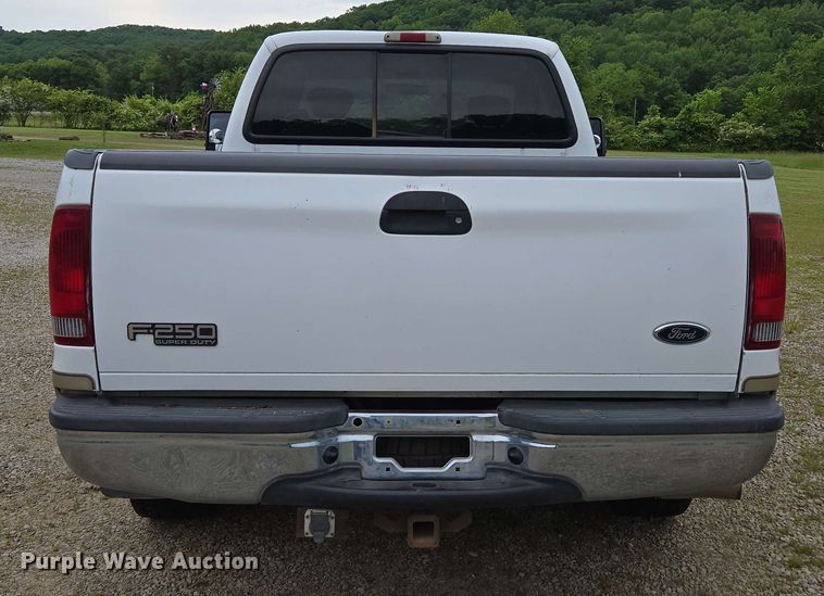 image for item DP6401 2001 Ford F250 Super Duty Lariat  SuperCab pickup truck