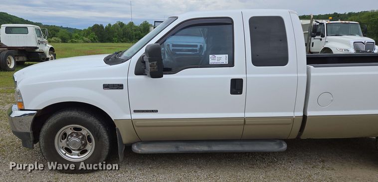 image for item DP6401 2001 Ford F250 Super Duty Lariat  SuperCab pickup truck