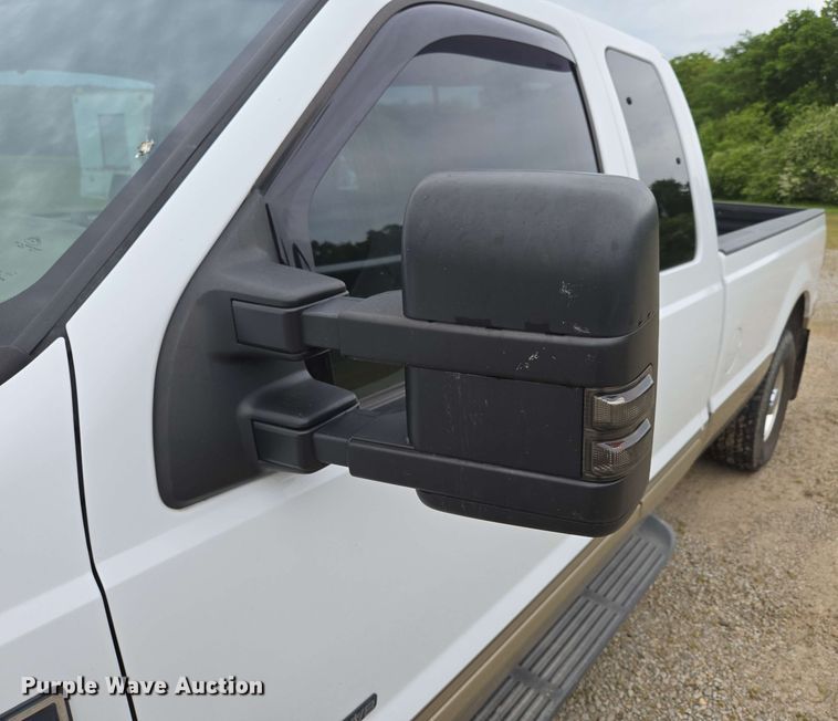 image for item DP6401 2001 Ford F250 Super Duty Lariat  SuperCab pickup truck