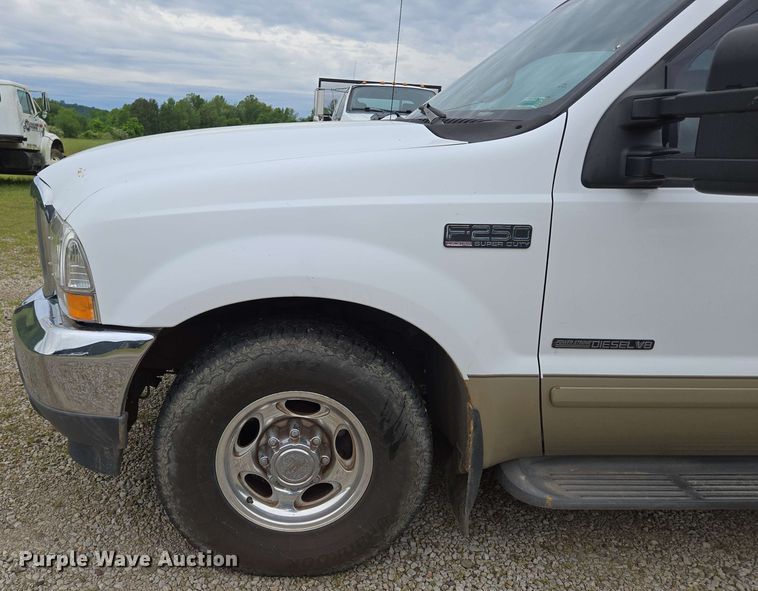 image for item DP6401 2001 Ford F250 Super Duty Lariat  SuperCab pickup truck