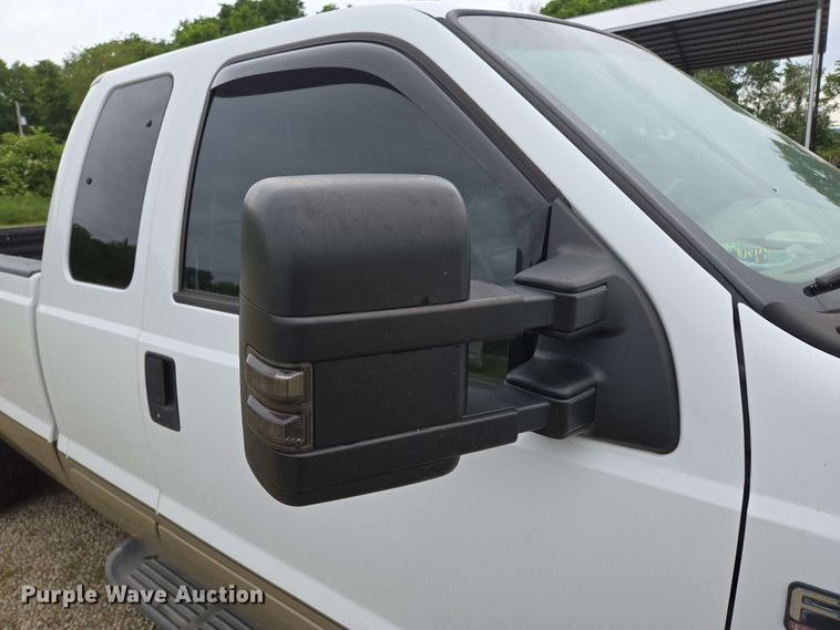 image for item DP6401 2001 Ford F250 Super Duty Lariat  SuperCab pickup truck