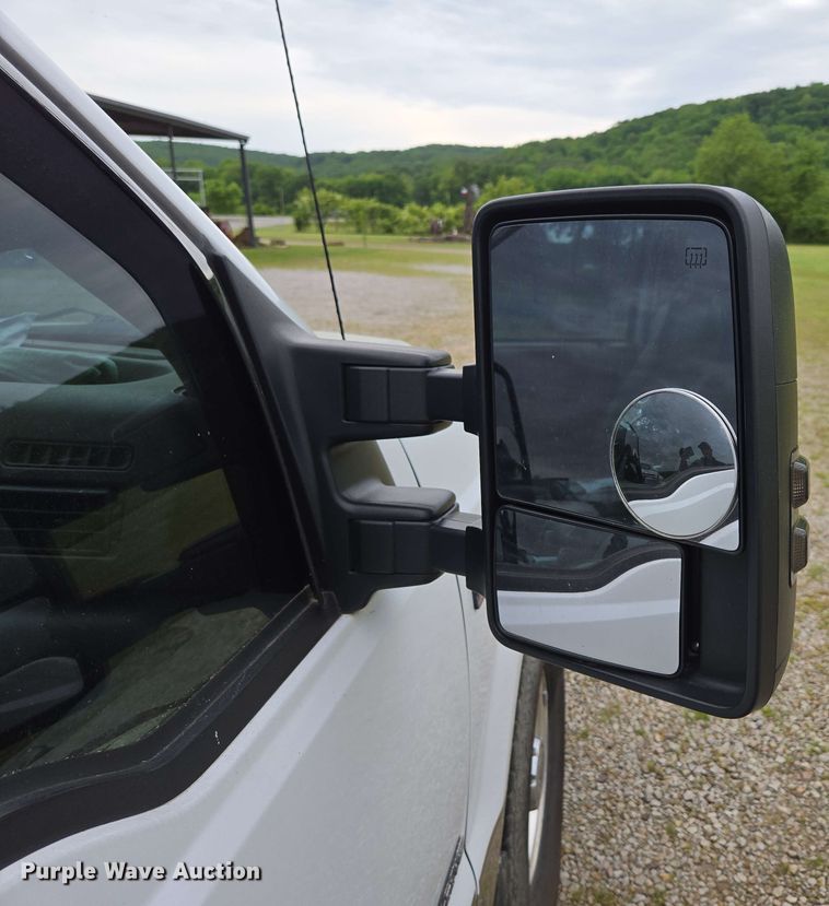 image for item DP6401 2001 Ford F250 Super Duty Lariat  SuperCab pickup truck