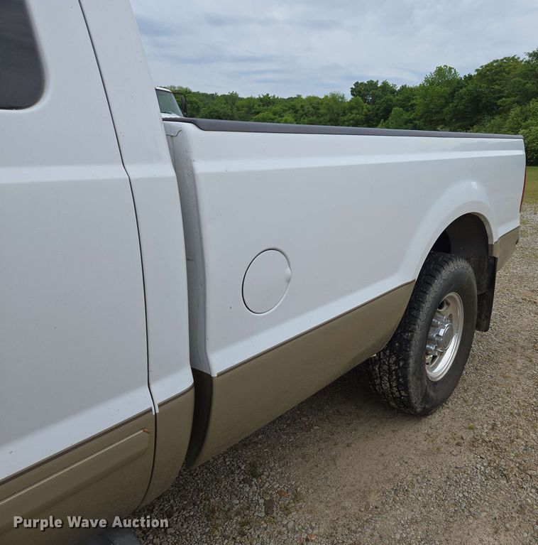 image for item DP6401 2001 Ford F250 Super Duty Lariat  SuperCab pickup truck