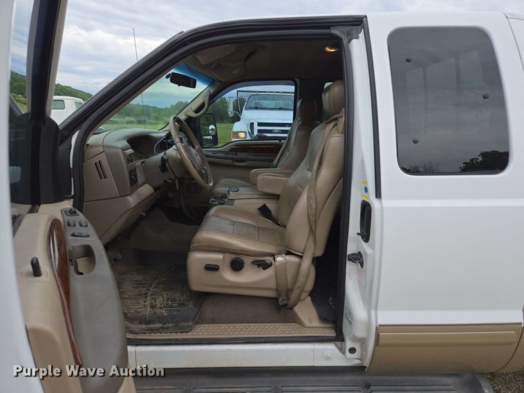 image for item DP6401 2001 Ford F250 Super Duty Lariat  SuperCab pickup truck