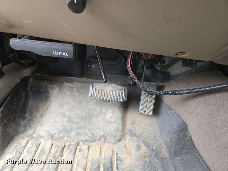 image for item DP6401 2001 Ford F250 Super Duty Lariat  SuperCab pickup truck