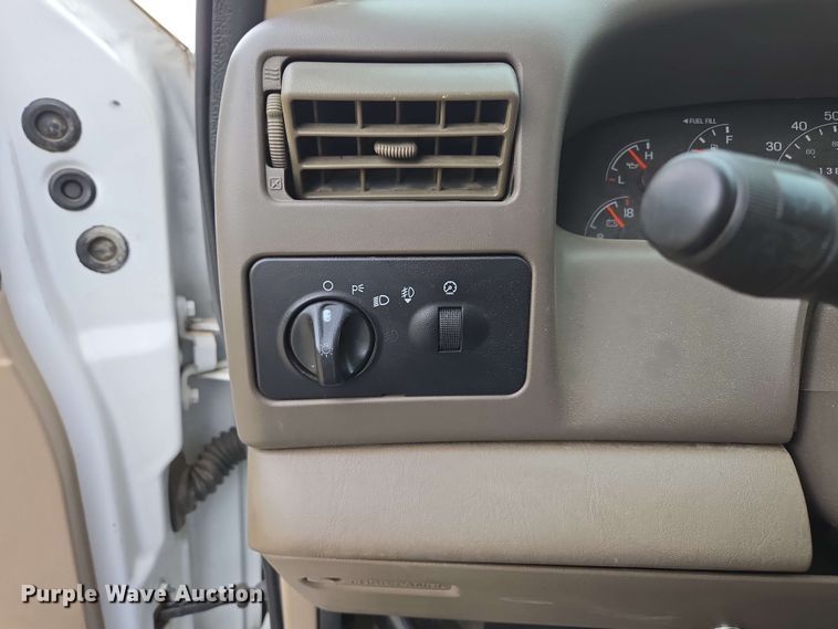 image for item DP6401 2001 Ford F250 Super Duty Lariat  SuperCab pickup truck