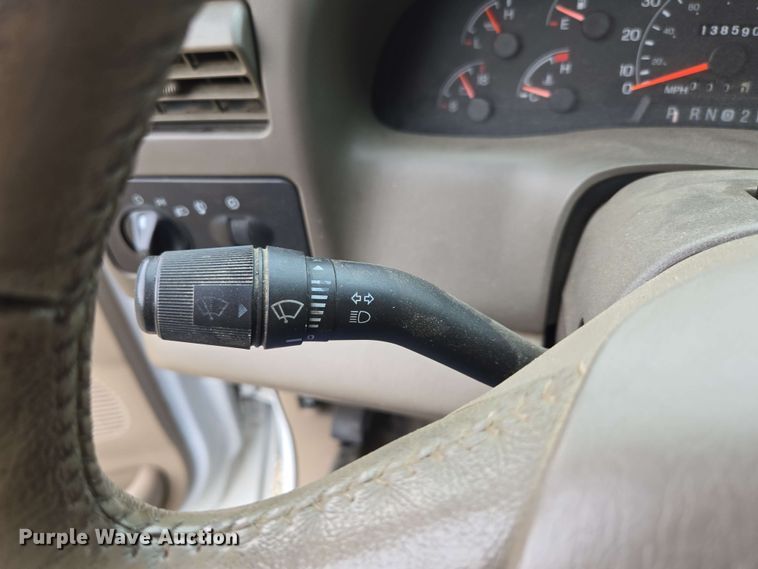 image for item DP6401 2001 Ford F250 Super Duty Lariat  SuperCab pickup truck