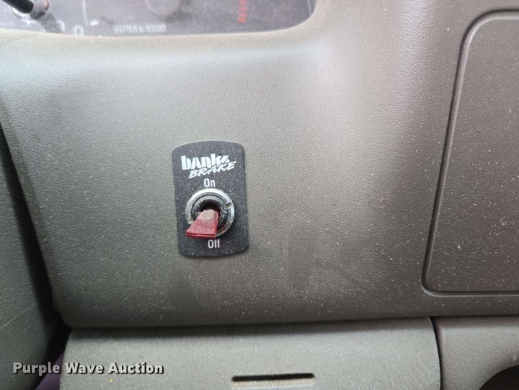 image for item DP6401 2001 Ford F250 Super Duty Lariat  SuperCab pickup truck