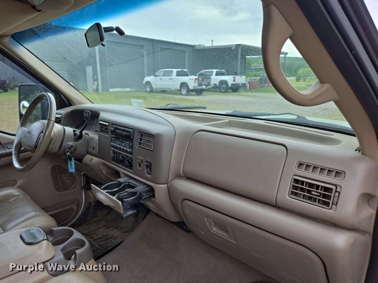 image for item DP6401 2001 Ford F250 Super Duty Lariat  SuperCab pickup truck