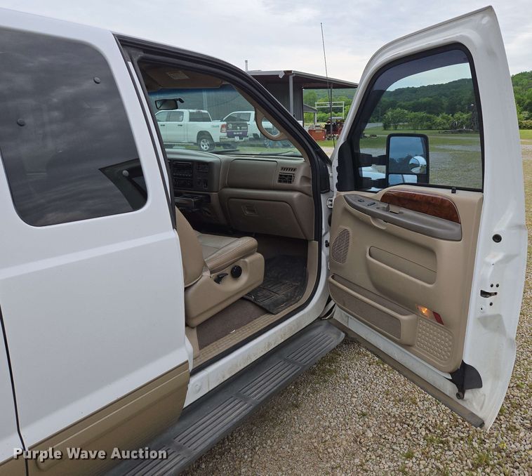 image for item DP6401 2001 Ford F250 Super Duty Lariat  SuperCab pickup truck