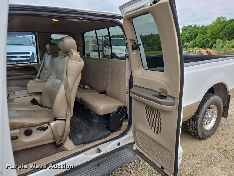 image for item DP6401 2001 Ford F250 Super Duty Lariat  SuperCab pickup truck