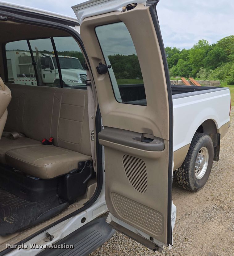 image for item DP6401 2001 Ford F250 Super Duty Lariat  SuperCab pickup truck