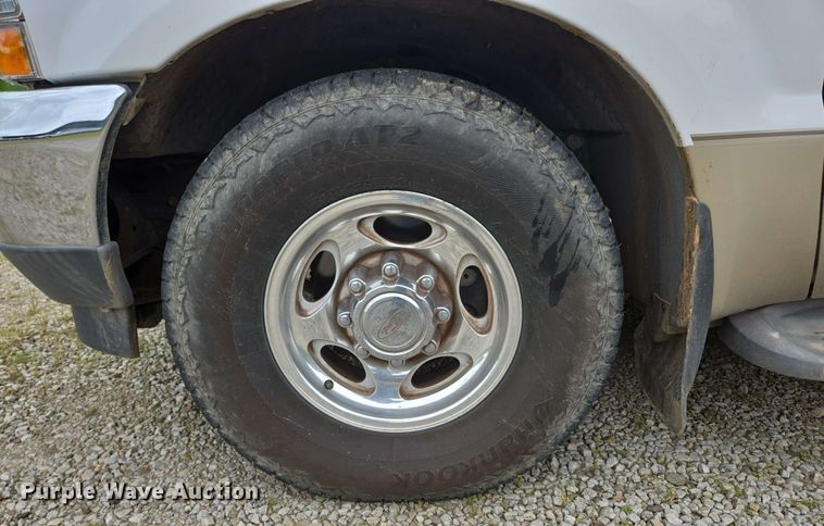 image for item DP6401 2001 Ford F250 Super Duty Lariat  SuperCab pickup truck