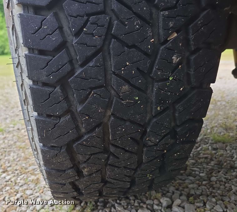 image for item DP6401 2001 Ford F250 Super Duty Lariat  SuperCab pickup truck