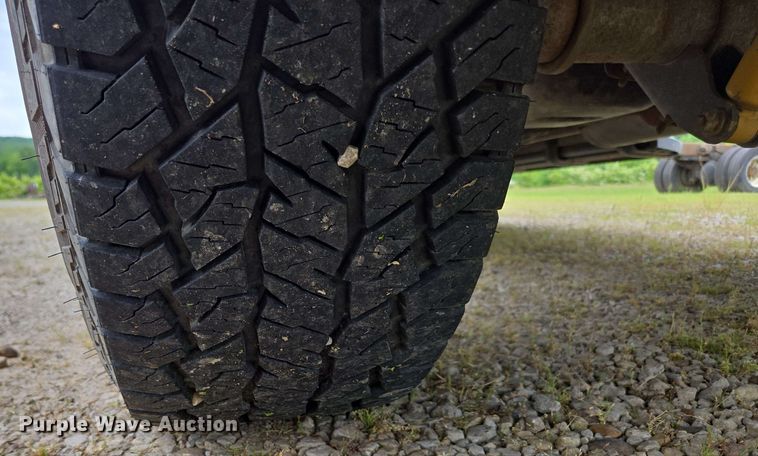 image for item DP6401 2001 Ford F250 Super Duty Lariat  SuperCab pickup truck