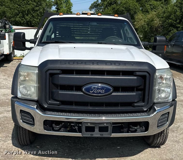 image for item DR2829 2016 Ford F550 flatbed truck