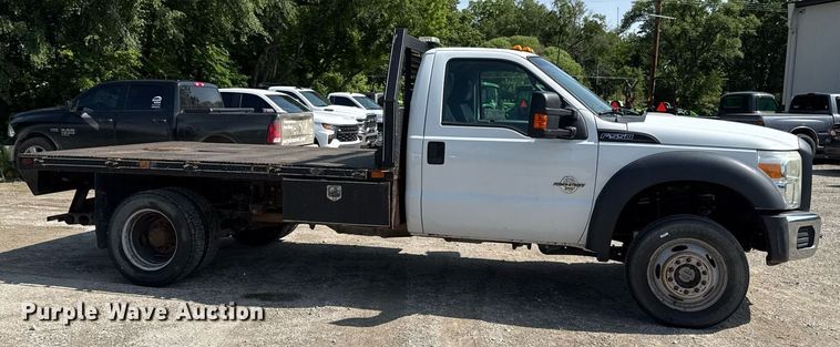 image for item DR2829 2016 Ford F550 flatbed truck