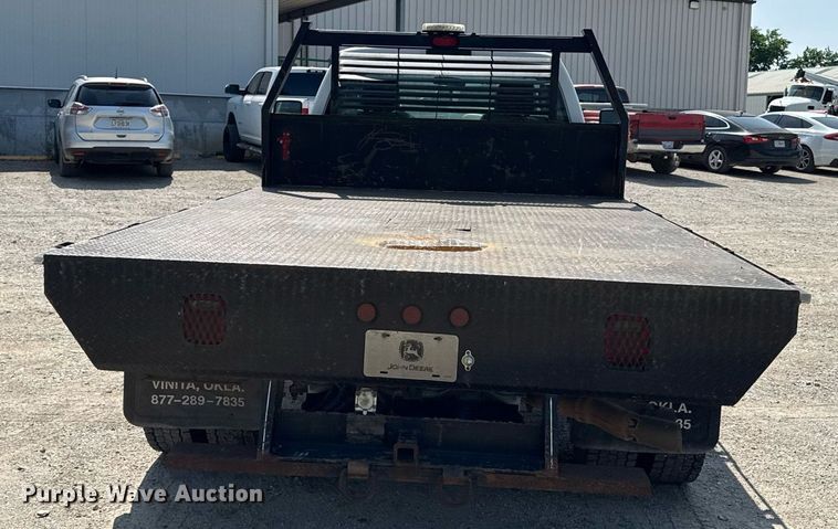 image for item DR2829 2016 Ford F550 flatbed truck