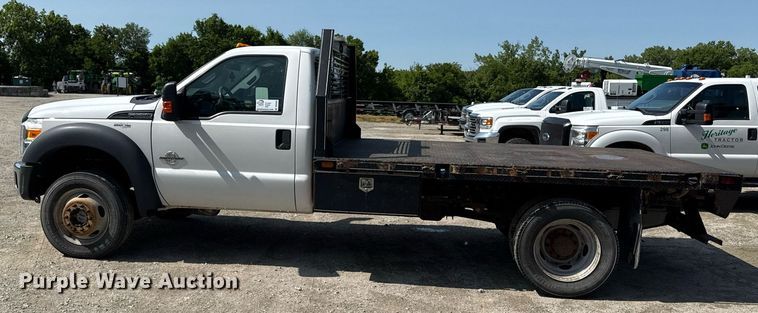 image for item DR2829 2016 Ford F550 flatbed truck