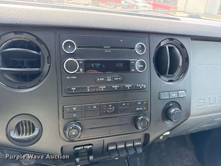 image for item DR2829 2016 Ford F550 flatbed truck