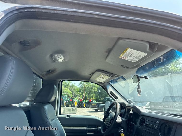 image for item DR2829 2016 Ford F550 flatbed truck