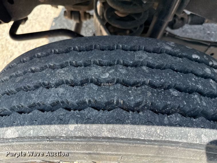 image for item DR2829 2016 Ford F550 flatbed truck