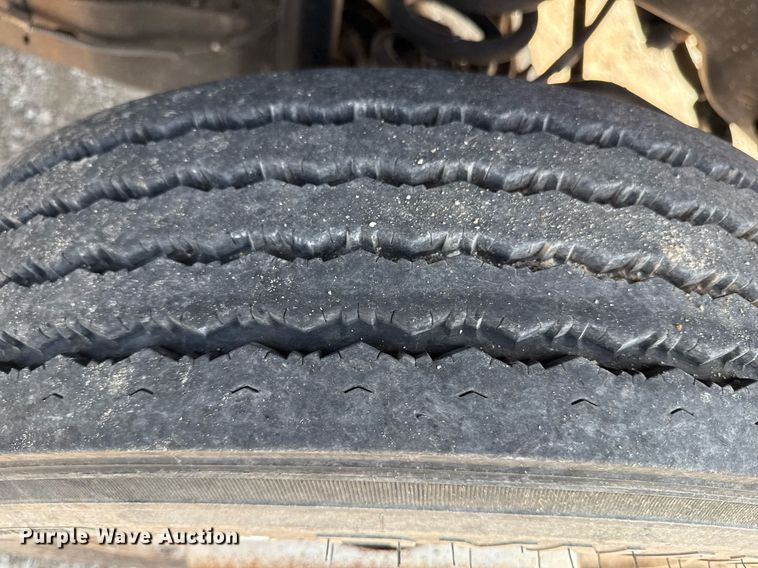 image for item DR2829 2016 Ford F550 flatbed truck