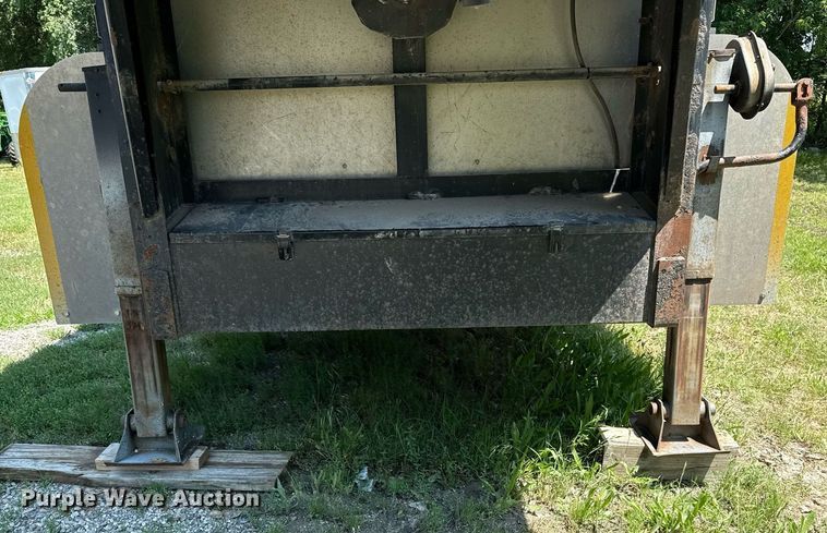 image for item DS3751 2012 Belmont Machine Utility GN20 glass transport trailer