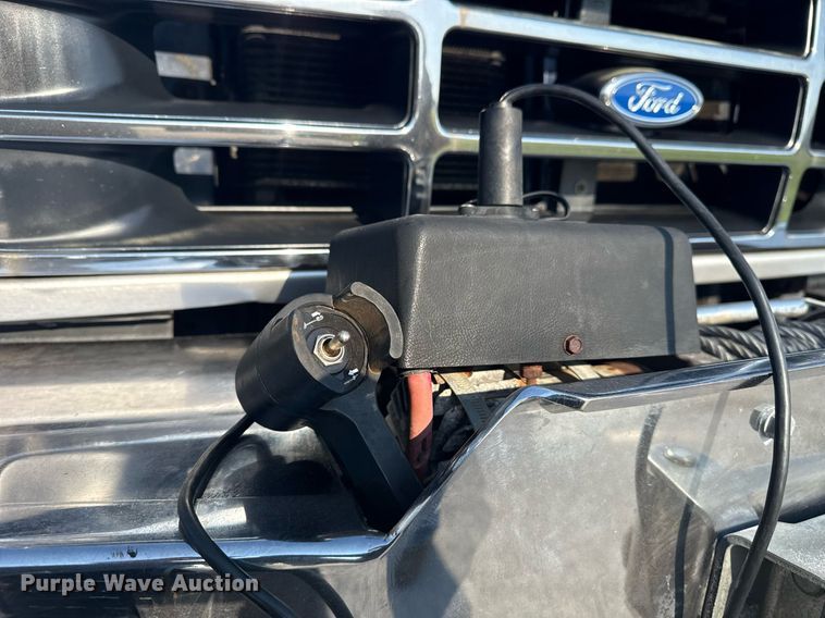 image for item DS3755 1995 Ford Bronco Eddie Bauer SUV