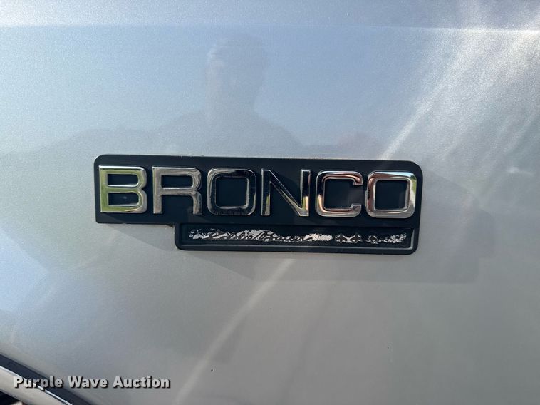 image for item DS3755 1995 Ford Bronco Eddie Bauer SUV