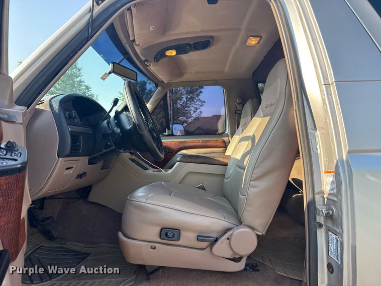 image for item DS3755 1995 Ford Bronco Eddie Bauer SUV