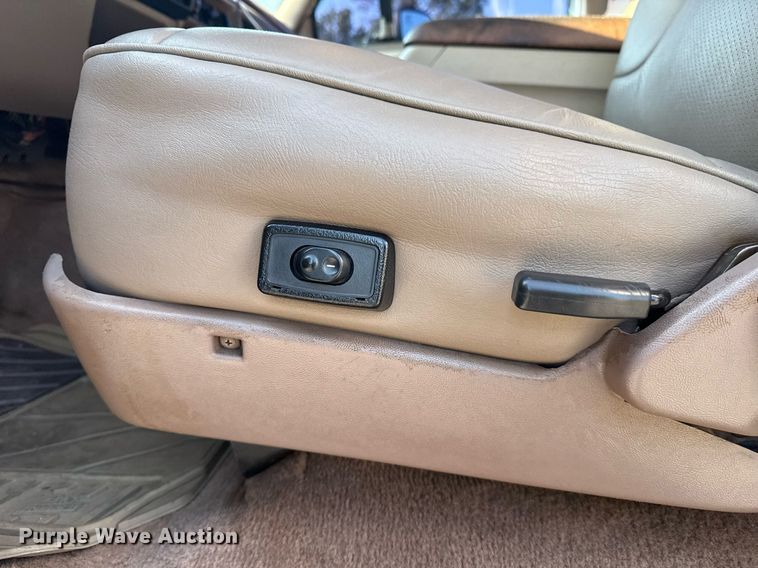 image for item DS3755 1995 Ford Bronco Eddie Bauer SUV