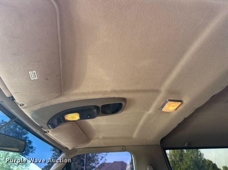 image for item DS3755 1995 Ford Bronco Eddie Bauer SUV