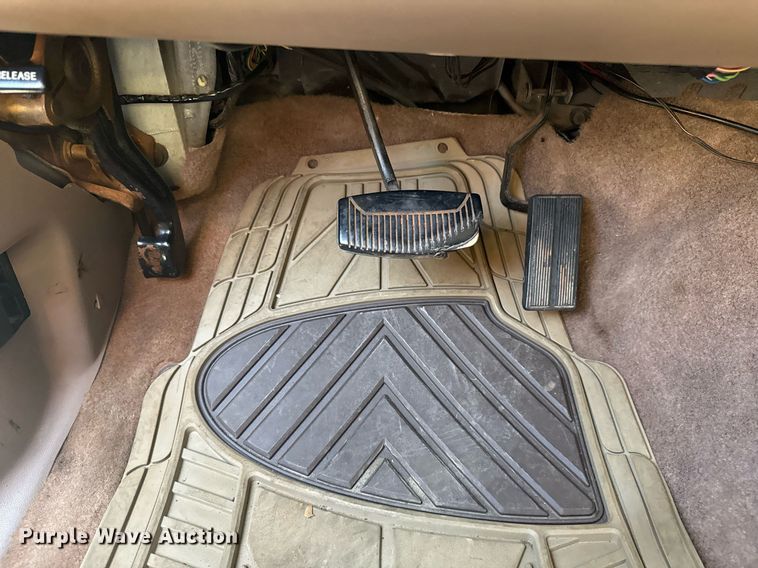 image for item DS3755 1995 Ford Bronco Eddie Bauer SUV