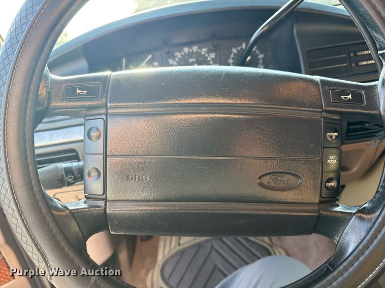 image for item DS3755 1995 Ford Bronco Eddie Bauer SUV