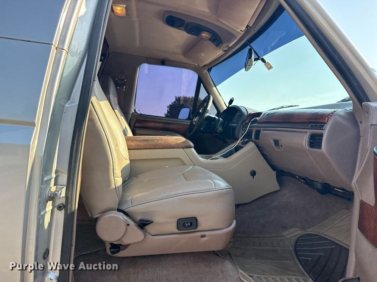 image for item DS3755 1995 Ford Bronco Eddie Bauer SUV