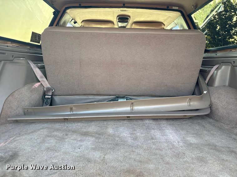 image for item DS3755 1995 Ford Bronco Eddie Bauer SUV