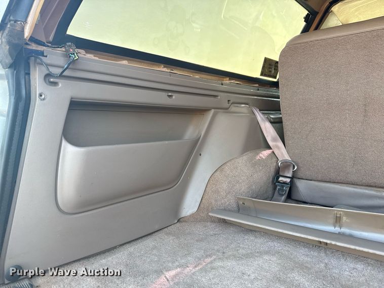 image for item DS3755 1995 Ford Bronco Eddie Bauer SUV