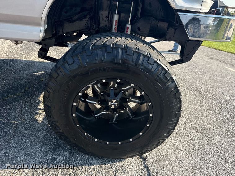 image for item DS3755 1995 Ford Bronco Eddie Bauer SUV