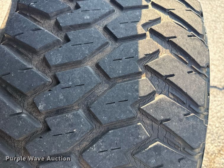 image for item DS3755 1995 Ford Bronco Eddie Bauer SUV