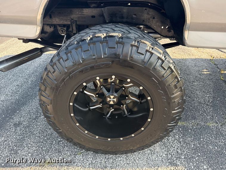 image for item DS3755 1995 Ford Bronco Eddie Bauer SUV